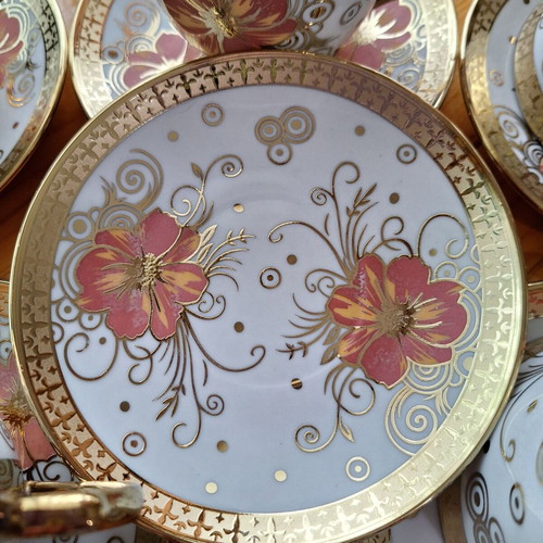 Coffee cup and saucer set restored, 6 pieces with gilding in box