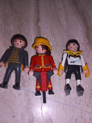 Φιγούρες Playmobil μεταχειρισμένες