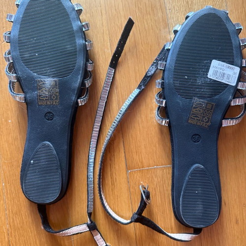 Envie Shoes black flat sandals with rhinestones size 36 new