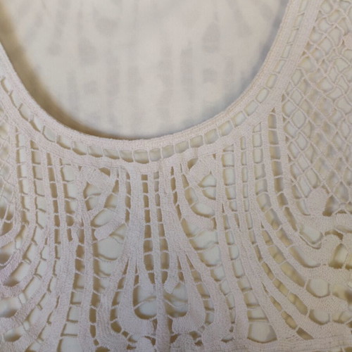 Vintage Love women's dress lace size 4 like new, cream color