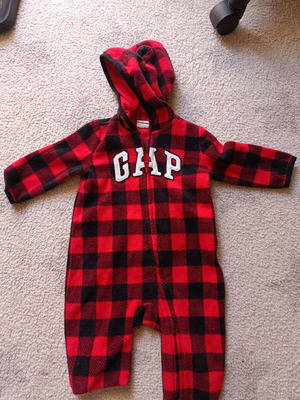Gap jumpsuit 3-6 months like new