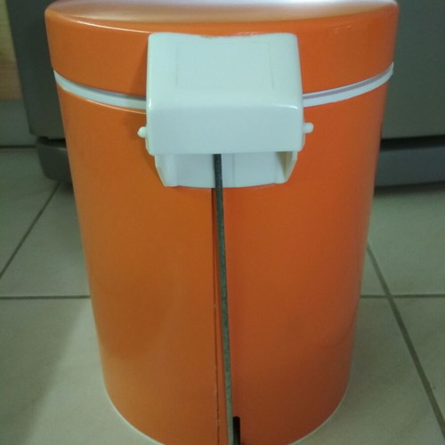 Colorado aluminum bathroom bin 5 liters like new