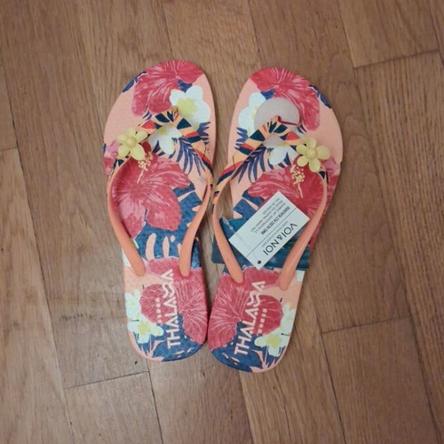Thalassa flip flops, size 36, new