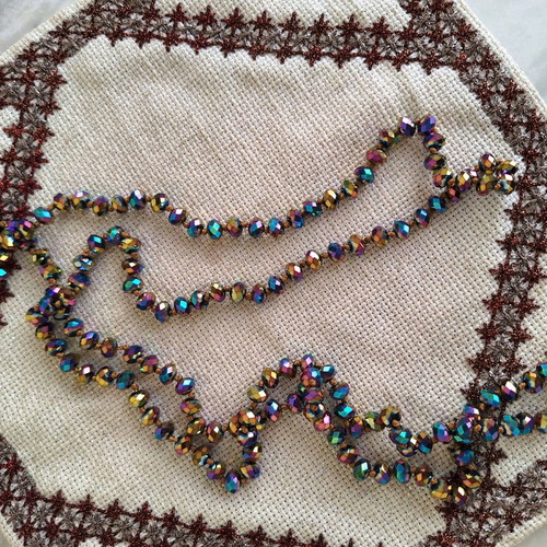 Long polymorphic necklace with purple crystals new