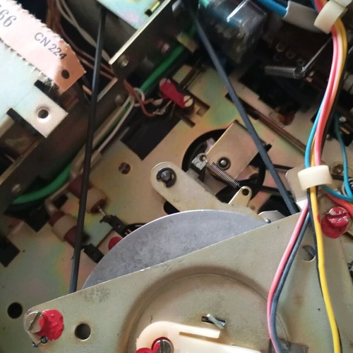 Grundig CN 224 deck used, minor damage and belt issues
