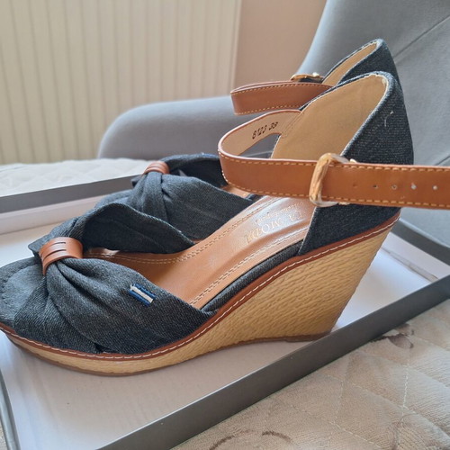Summer platform sandals size 38 like new, comfortable