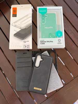 Galaxy S25 5G cases and Spigen screen protector, new