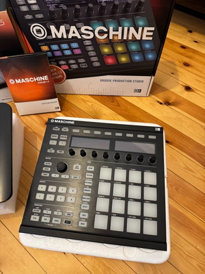 Native Instruments Maschine MK2 controller