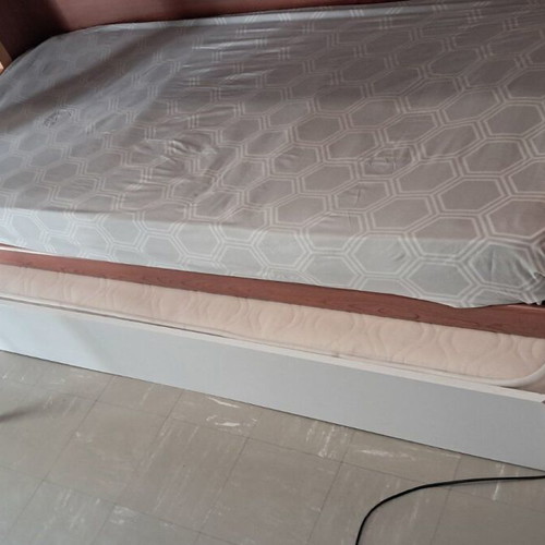 Children's bunk bed like new with storage and extra bed mechanism