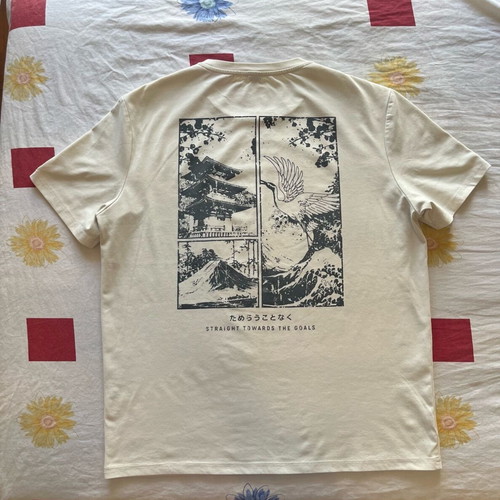 Shein T-shirt size M like new, white with back design
