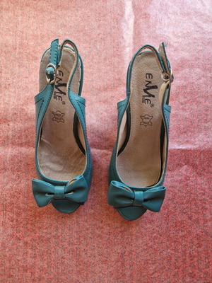 Envie Shoes bow detail turquoise heels used, size 36