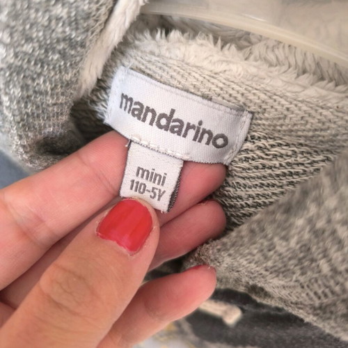 Children's sweatshirt like new very warm