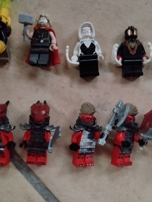 LEGO 18 mini φιγούρες Marvel & Ninjago σετ