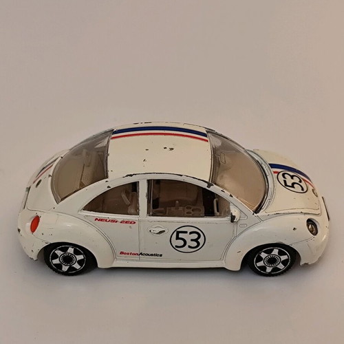 VW New Beetle Burago 1:43 toy car used