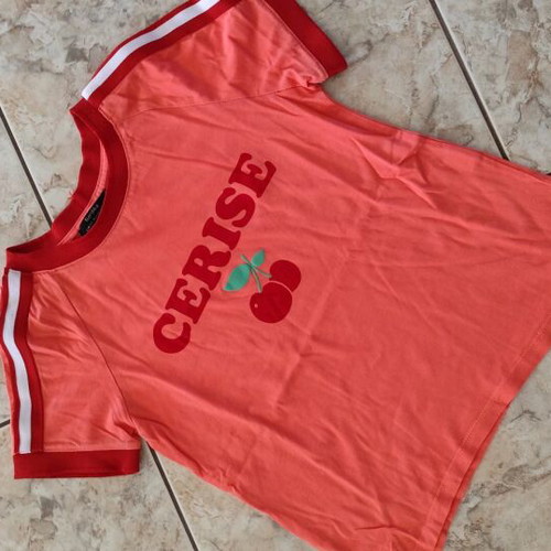 Bershka t-shirt with cherries like new, size XS