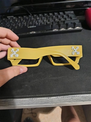 Sunglasses like new, yellow