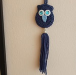 Crocheted owl with hook, new