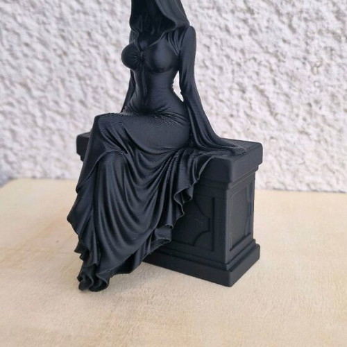 Lady Reaper figure like new