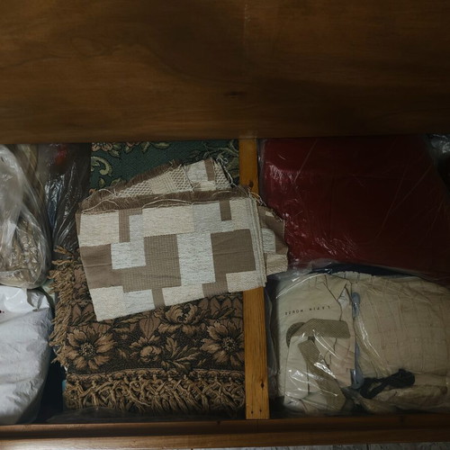 Single divan bed with storage space and mattress, like new