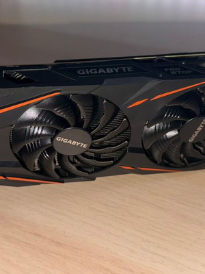 Intel Core i7-7700K processor, Gigabyte Radeon RX 480 4GB, Corsair Vengeance 2x4GB RAM, MSI B250M Bazooka motherboard, liquid cooler