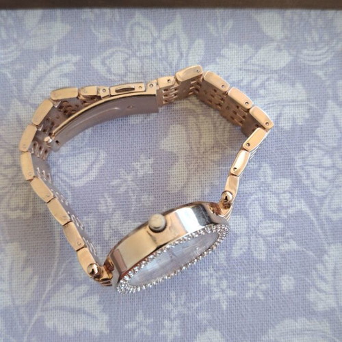 I.N.C International Concepts women's watch rose gold like new with crystals
