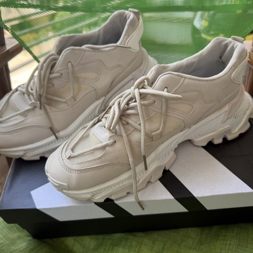 Luigi women's walking shoes size 41 used, white beige