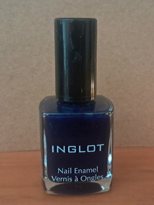 Simple manicure barely used