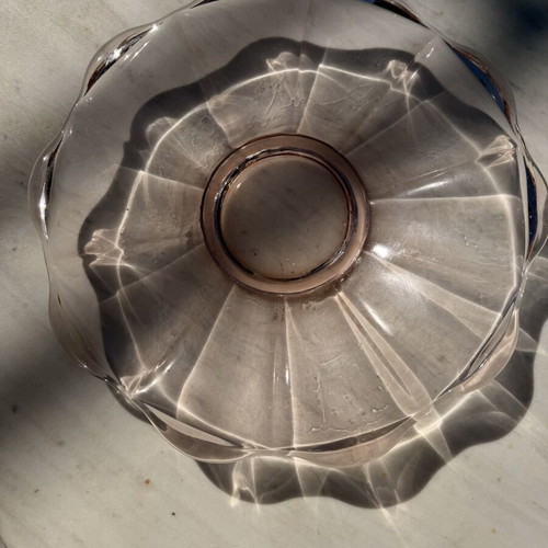 Vintage pink depression glass fruit bowl like new