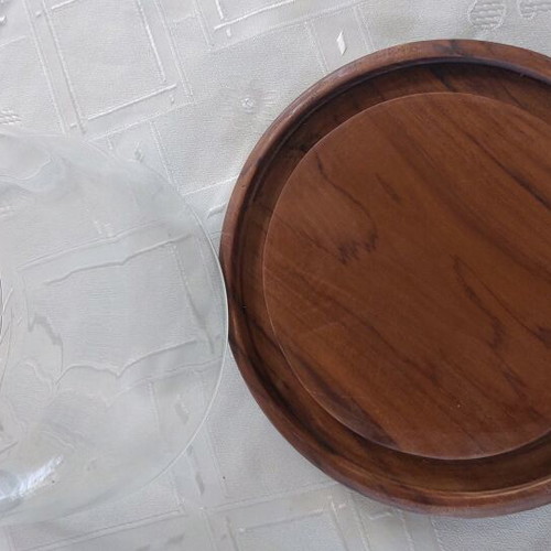Cheese dish like new with wooden base and glass lid