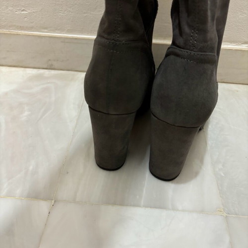 Γυναικείες σουέτ γκρι μπότες μέχρι το γόνατο Migato σαν καινούργιες, Νο.40
