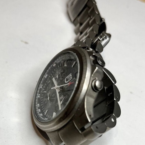 Guess Titanium Men's Watch like new, gray