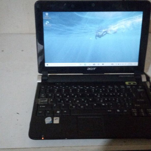 Acer Aspire One KAV 10 used, 2GB RAM, 256GB HDD, Windows 10
