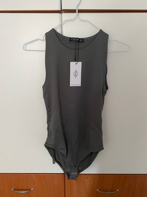 Stradivarius khaki bodysuit medium new