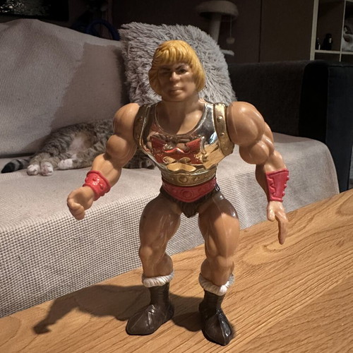 Vintage MOTU Flying Fists He-Man figure used, Mattel 1985