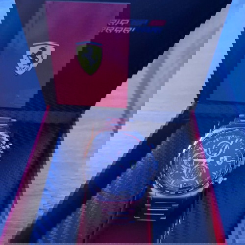 Ρολόι Ferrari σαν καινούργιο με κουτί