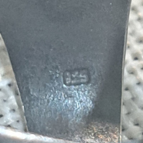 Silver 925 Ring like new, open design with double texture