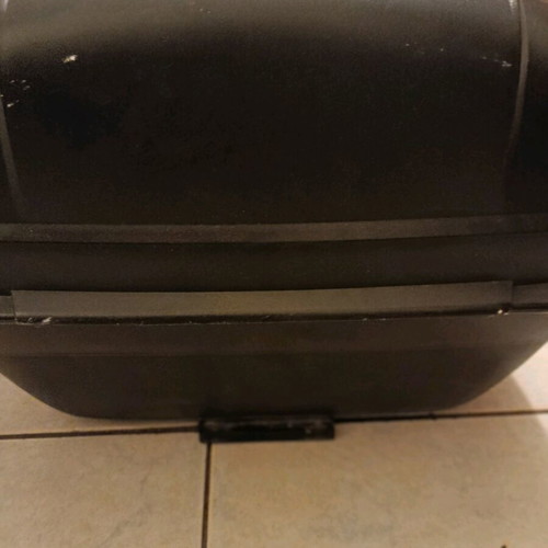 Shad motorcycle top case with lock, fits one helmet