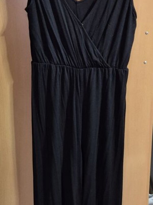 Pull & Bear black sleeveless jumpsuit used, size L