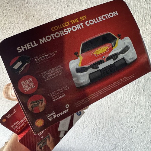 BMW M4 Shell Motorsport diecast car set with battery