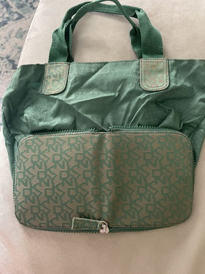 DKNY Foldable Fabric Handbag like new, green