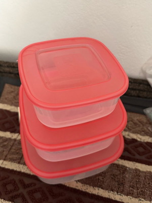 Tupperware set of 3 pieces new