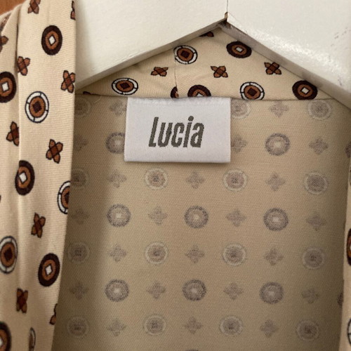 Lucia women's shirt like new, beige brown print, size XL