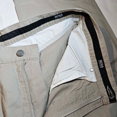 HUGO BOSS men's beige pants size M like new