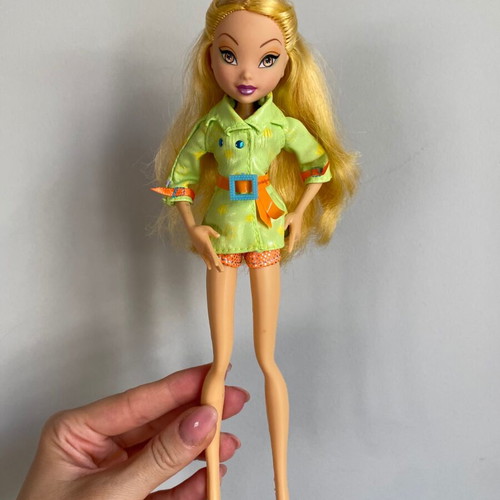 Vintage Stella Winx Club doll Umbrella Spring Showers by Mattel 2007 used