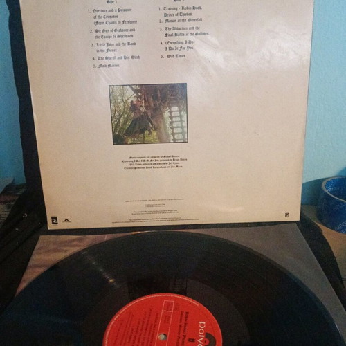 Robin Hood Prince Of Thieves soundtrack used, Europe version
