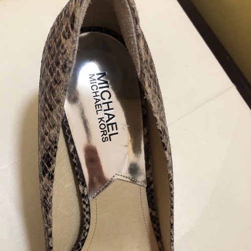 Michael Kors pumps size 40 with snake pattern like new