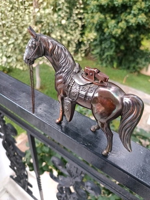 Vintage horse figurine with functional lighter, like new