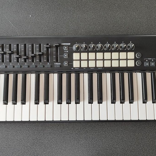 Novation Launchkey 49 MK2 MIDI keyboard controller