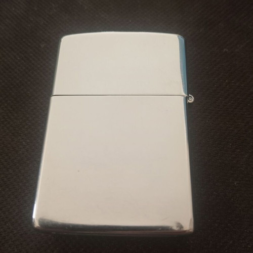 Zippo lighter 1993 like new, collectible