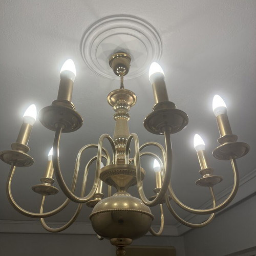 Chandelier with 8 lamps used